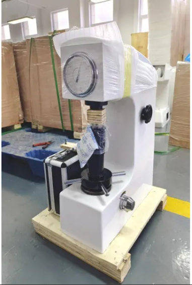 Máy đo độ cứng Rockwell để bàn TMK TMK-150L